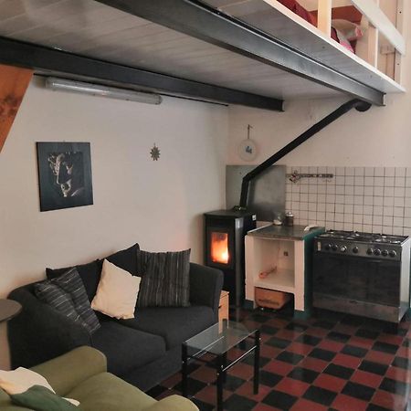 Affascinante Monolocale In Palazzo Storico, 50Mtr Da Piazza Azuni Apartment Sassari Bagian luar foto