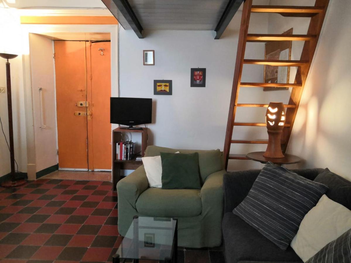 Affascinante Monolocale In Palazzo Storico, 50Mtr Da Piazza Azuni Apartment Sassari Bagian luar foto