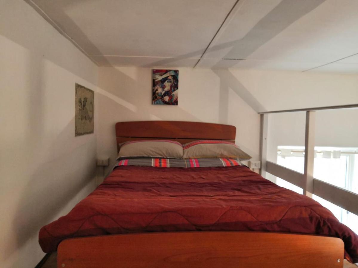 Affascinante Monolocale In Palazzo Storico, 50Mtr Da Piazza Azuni Apartment Sassari Bagian luar foto